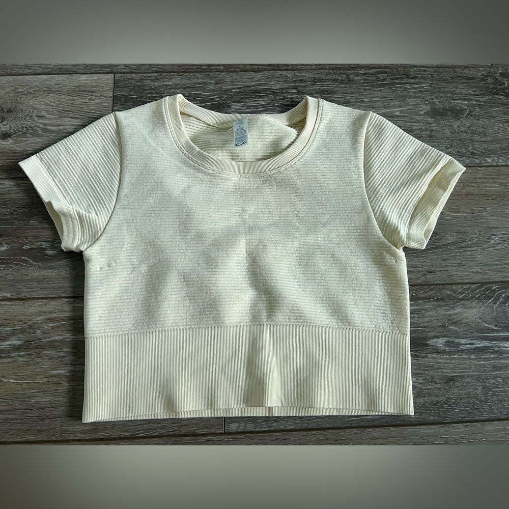 Aerie Offline Seamless Ribbed Cropped Cream T-Shirt